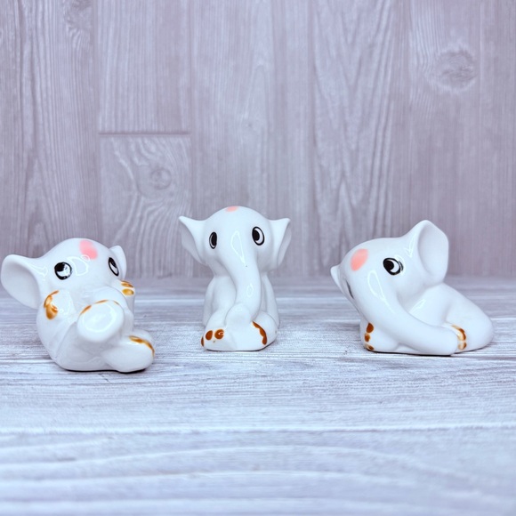 Vintage Ceramic Baby Elephants Figurines posing statues trinket collectible - Picture 1 of 16